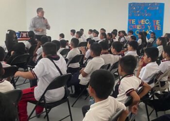 Imparten pláticas sobre abuso sexual y maltrato infantil a estudiantes de primaria en Juárez