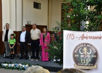 Conmemoran 115 años de la fundación de la Primaria Manuela Medina