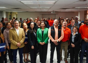 Entregaron bonos de recuperación y del Día del Docente a jubilados y pensionados del subsistema federalizado