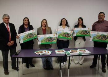 Entregan equipos de robótica a 12 planteles de Educación Básica de Juárez