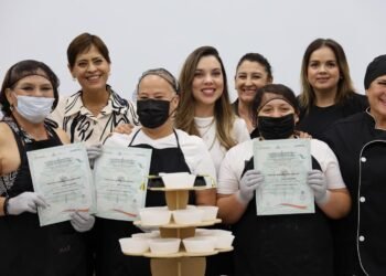 Fomenta regidora Patricia Ulate capacitación y emprendimiento para mujeres
