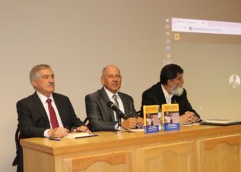 Presentan en la UACH el libro «Javier Darío Restrepo, el faro de la ética: Guía para ser un buen periodista»