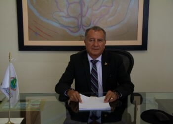 Reconoce la UACH 70 años de formación de profesionales en la salud en la FMyCB