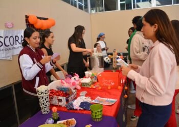 Estudiantes de Medicina fortalecen su participación con la Feria de Comités de la SEMUACH