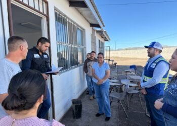 Entrega Ichife mobiliario y equipo para Telebachillerato de NCG afectado por las lluvias