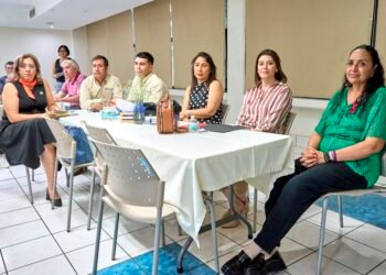 Impulsa SEECH inclusión educativa con encuentro entre personal de secundarias y educación especial