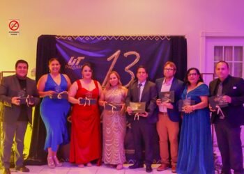 Celebra UT de Paquimé el 13 aniversario con entrega de reconocimientos a personal