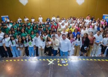Presentan docentes del Conalep proyecto de tamizaje durante Encuentro Nacional de Orientación Educativa en Quintana Roo