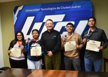 Obtienen estudiantes de la UTCJ segundo y tercer lugar  en Concurso Nacional de Clasificación Arancelaria