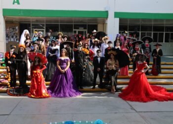 Celebran el Día de Muertos en instituciones educativas de Chihuahua