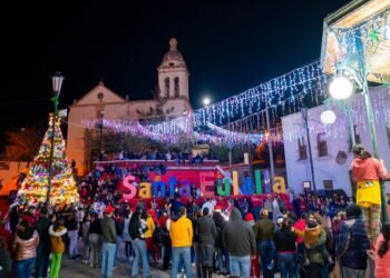 Invitan a ciudadanos este domingo al encendido del árbol navideño en Santa Eulalia