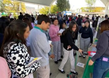 Fortalece UT Parral su promoción educativa en ferias vocacionales de la región