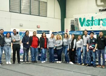 Promueve UT Paquimé su oferta educativa en Feria de Universidades, organizada por la academia Juárez