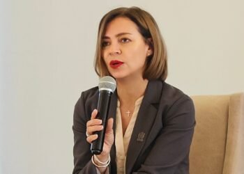 Lamenta Isela Martínez falta de seriedad de Miguel Riggs al plagiar reglamento de movilidad