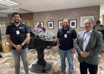 Firma UACH acuerdo con el Observatorio Nacional de Radioastronomía