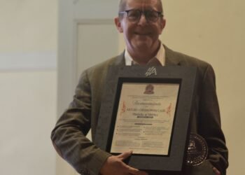 Entregan en la UACH Medalla al Mérito AMEREIAF 2025 al Dr. Arturo Cherbowski