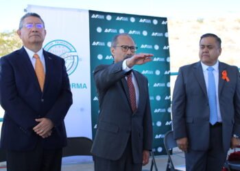 Rinde protesta Francisco Javier Llera como rector de la UT Paso del Norte