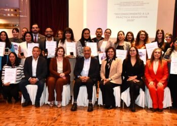 Entregan Reconocimiento a la Práctica Educativa a 48 docentes de educación básica