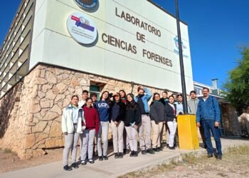 Visitan estudiantes instituciones de salud y seguridad  como parte del Programa “Vivo Cobach”