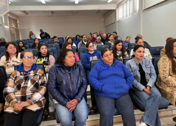 Fortalece habilidades personal de apoyo y de asistencia a la educación de secundarias estatales de Juárez
