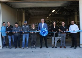 Inaugura Universidad Politécnica taller para drones agrícolas, encabezó rector el acto