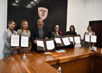 Firma Secretaria de Educación convenio de colaboración con el Poder Judicial