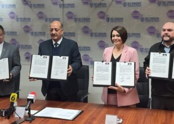 Firma Secretaría de Educación convenios con colegios  de Ingenieros Civiles y de Arquitectos