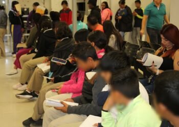 Entrega Estado becas económicas a 548 estudiantes de secundaria en Ciudad Juárez