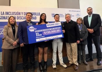 Obtiene alumna de la UTCH primer lugar en Premio Estatal por la Discapacidad