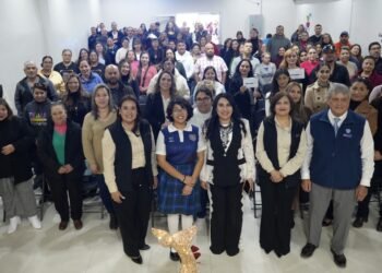 Entrega Estado vales de gas a más de 200 escuelas de Ciudad Juárez, inversión de más de 2 millones