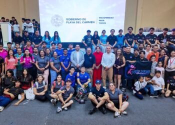 Destaca UTCH Sur en torneo internacional de robótica y habilidades STEM en Playa del Carmen