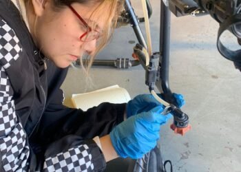 Arman estudiantes de Ingeniería Aeronáutica de la UPCH su primer dron