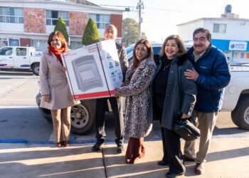 Entrega SEyD calefactores a la escuela primaria Eloy S. Vallina