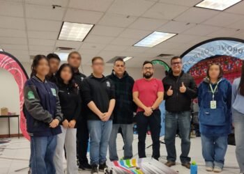 Reciben estudiantes de Cobach capacitación sobre el manejo de drones