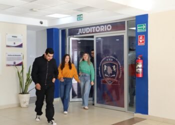 Regresan a las aulas más de mil 100 estudiantes de la ENSECH del semestre enero-junio