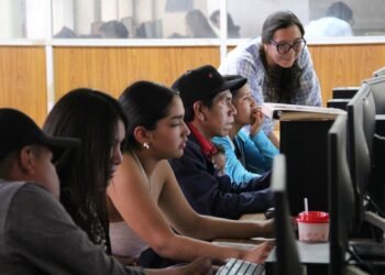 Ofrece la Facultad de Filosofía y Letras de la UACH certificación internacional del Oxford Test of English