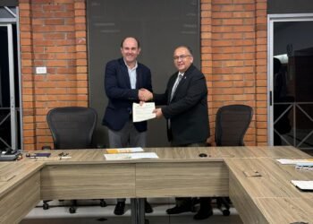 Firman UACH y UNAB convenio para Doble Grado en Ciencias Biomédicas