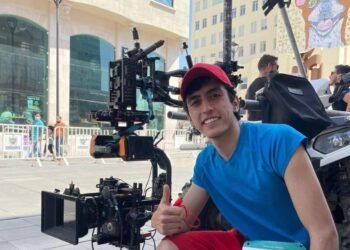 Egresado de la UACH consolida trayectoria en cine, televisión y teatro nacional