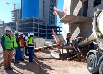 Estudiantes de Arquitectura de la UT Paso del Norte conocen megaproyecto en construcción