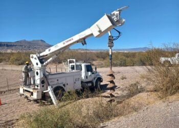 Mejorarán servicio eléctrico en Cuchillo Parado tras gestión con la Comisión Federal de Electricidad