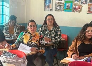 Fortalecen profesionalización docente con taller de literacidad en primaria Rotaria 7