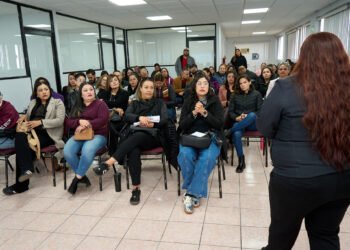 Capacitan a figuras educativas en temas de violencia y acoso escolar en beneficio de estudiantes en el estado