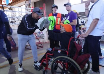 «Picos Montes» da clase de Boxeo en el CRIT Teletón