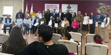 Culminan estudios de nivel básico 70 adultos a través del programa AlfabetizaTEC