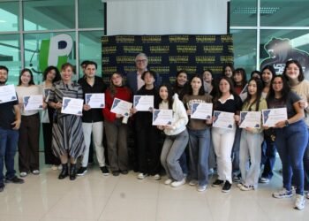 Reconoce Universidad Politécnica a estudiantes y docentes mejor evaluados