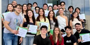 Reconoce UTCH a estudiantes participantes en programa HUST 3+3