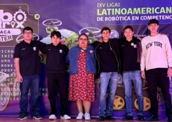Logran estudiantes del Cecytech pase a mundial de robótica en Missouri