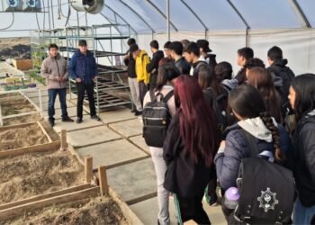 Conocen más de mil estudiantes de preparatoria oferta educativa de la UT Parral