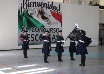 Realizan concurso regional de escoltas de bandera en primaria de Ciudad Juárez