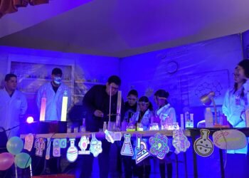Fortalecen estudiantes de la Primaria Eloy S. Vallina su aprendizaje con jornada de la ciencia